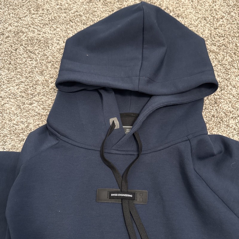 On Running Men's Hoodie Navy Large gallery