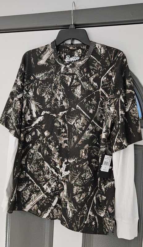 Brooklyn Cloth long sleeve camouflage shirt features a layered design Camo Sz SM
