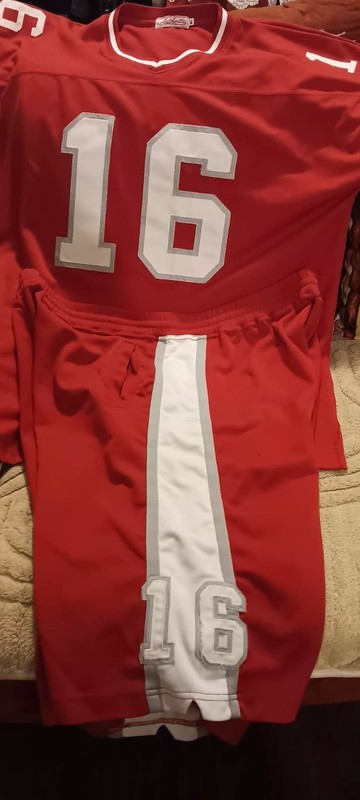Mens’ Red Hip Hop 2 pc Short Set XXL pre-owned
