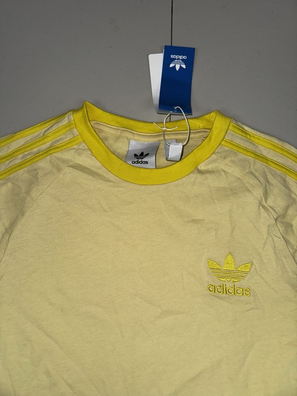 ADIDAS 3-Stripes California Tee Originals Powder Yellow JN7021 Pick Size NWT gallery