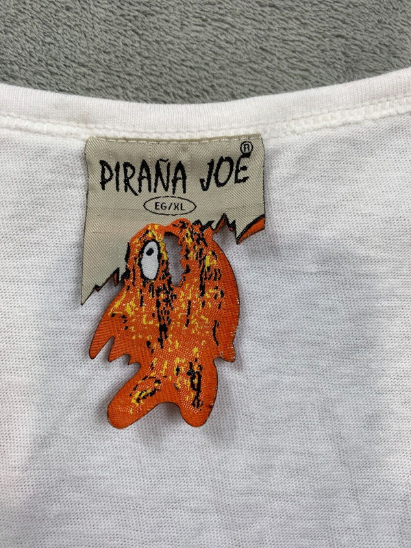 Pirana Joe Tank Top Men's XL White Pirana Joe Grand Turk Spell Out Logo Graphic gallery