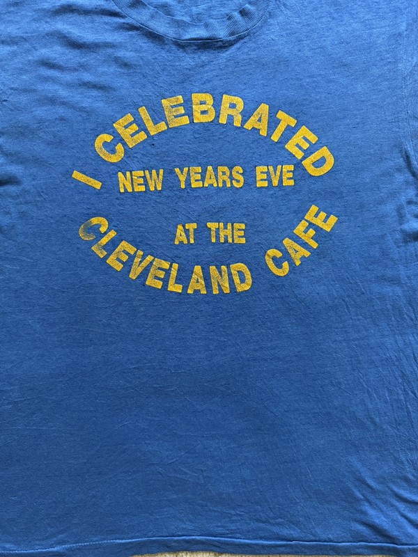 Vintage 70s Blue and Yellow Single Stitch Cleveland Cafe Graphic T-Shirt M gallery