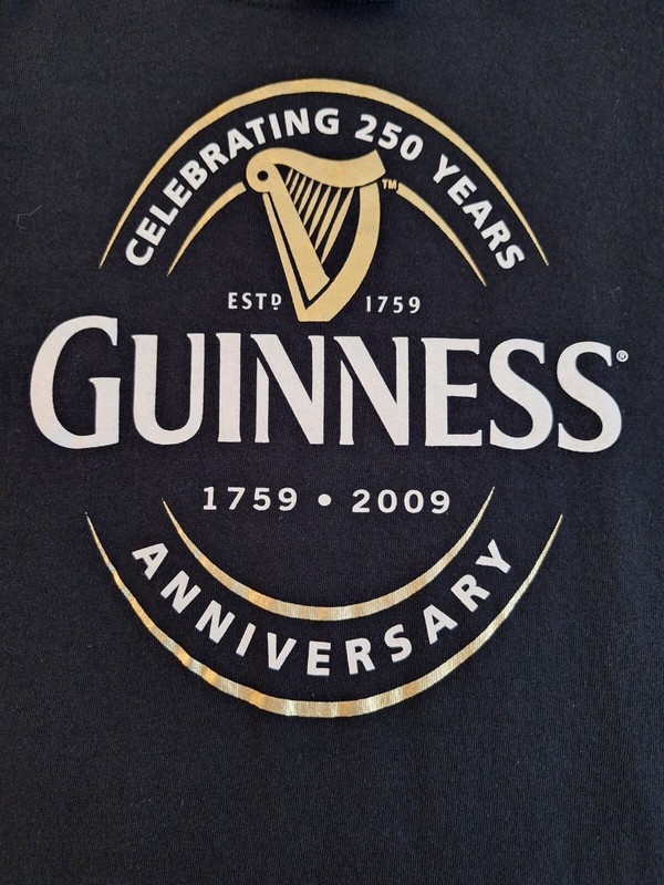 Guinness Draught Beer Black Short Sleeve TShirt Mens Large 2009 Anniversary