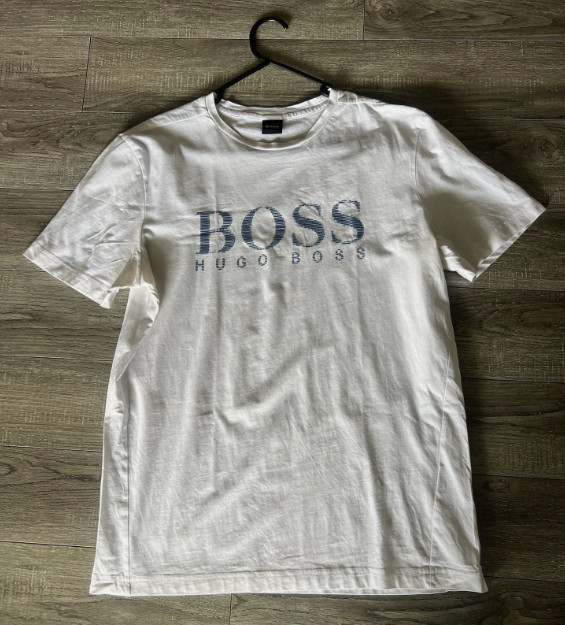 Hugo Boss T-Shirt White – Large