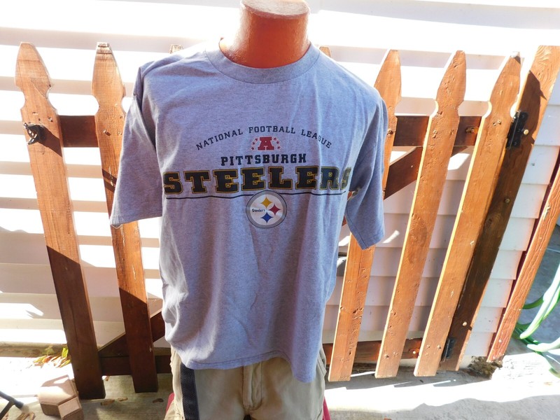 VINTAGE Lee Sport Pittsburgh Steelers Adult T Shirt LARGE