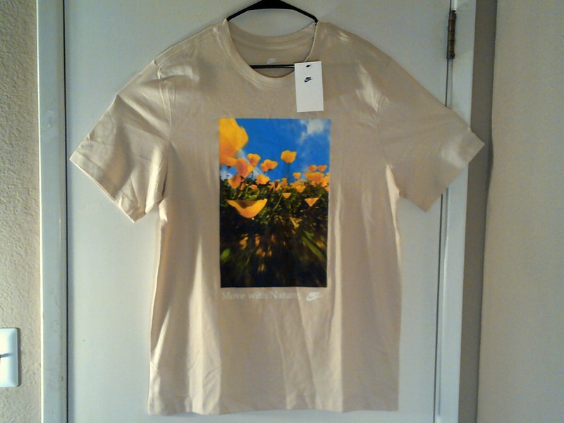 NEW NIKE SPORTWEAR “Move with Nature Tee” MEN’S BEIGE T-SHIRT LARGE HJ0592-234